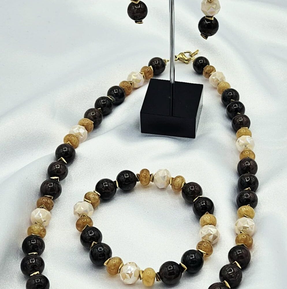 Zestaw biżuterii z kalcytem brązowym i jadeitem